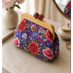 Clutch Floral Sakura | Bolso de mano floral con cierre de boquilla