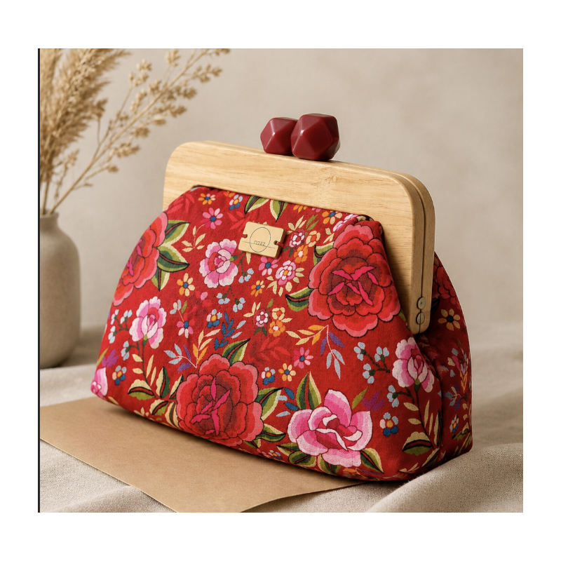 Clutch Floral Sakura | Bolso de mano floral con cierre de boquilla