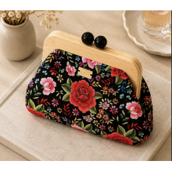 Clutch Floral Sakura | Bolso de mano floral con cierre de boquilla