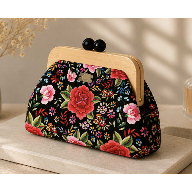 Clutch Floral Sakura | Bolso de mano floral con cierre de boquilla